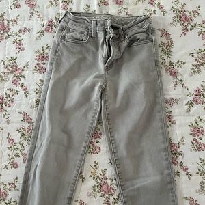 grey jeans!